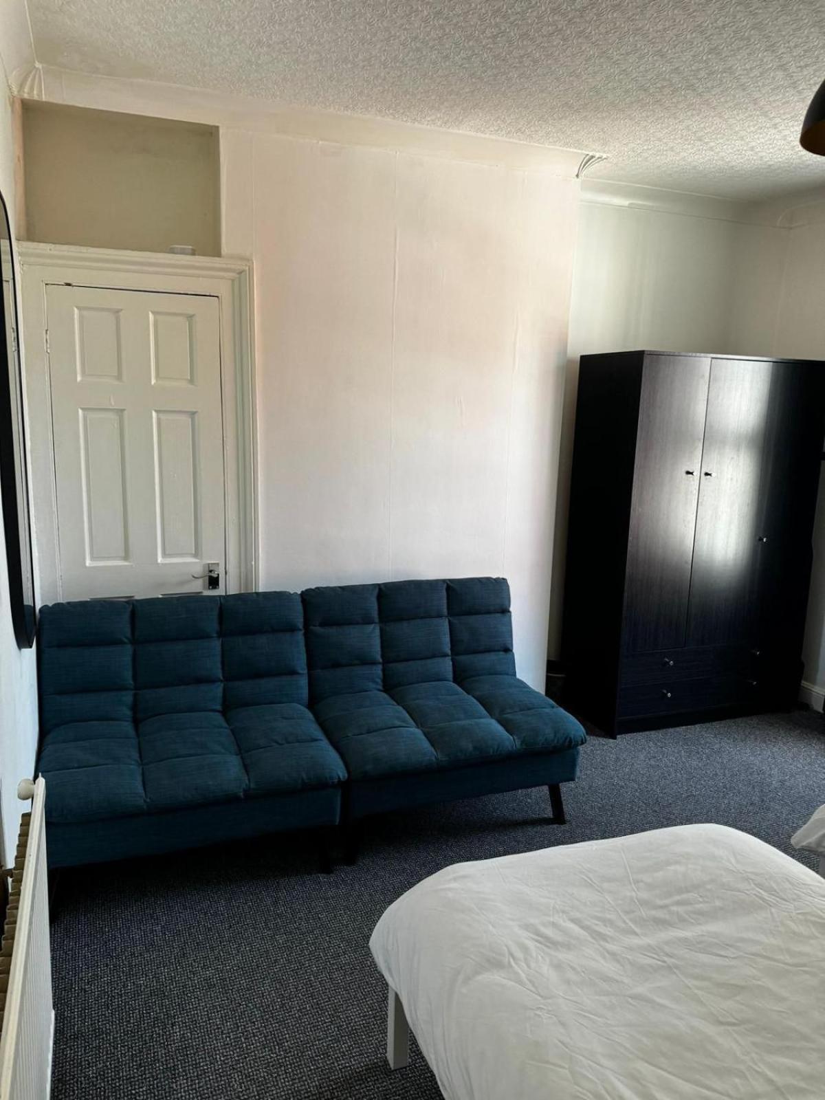 Anfield 4 Bed House Holiday home *